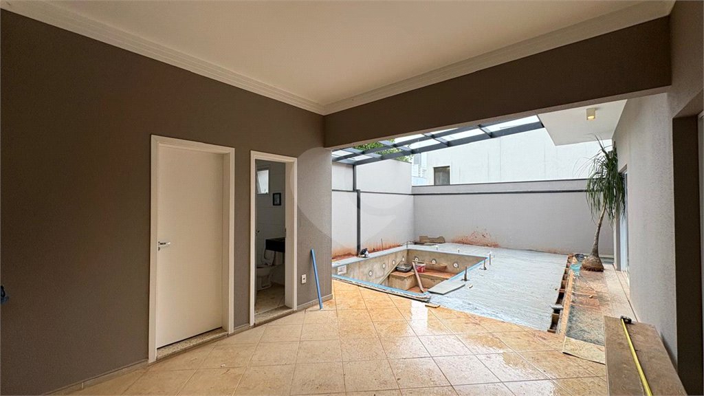 Casa à venda com 4 quartos, sendo 3 suítes, no condomínio Mont Blanc, Sorocaba - SP