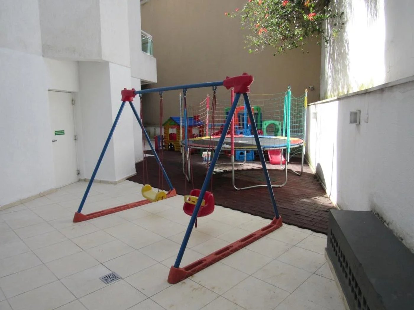 Apartamento à venda com 3 suítes em Real Parque, São Paulo, SP
