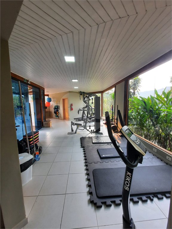 Casa à venda com 3 suítes no condomínio Ecovillagio, São Roque - SP
