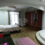 Sobrado à venda com 3 quartos, sendo 1 suíte,  em Jardim Santa Rita de Cássia, Suzano, SP