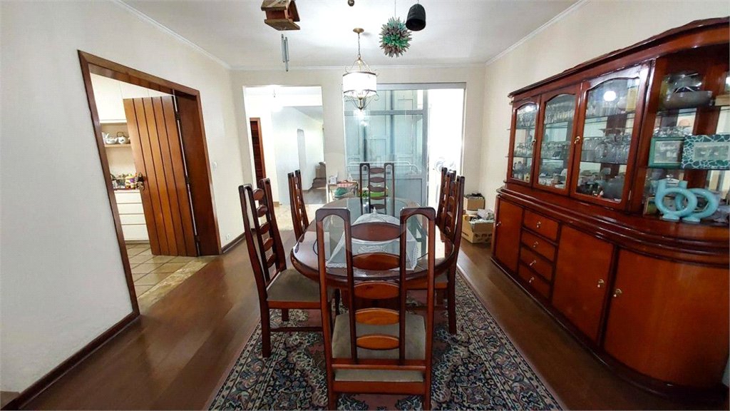 Casa à venda com 6 quartos, sendo 3 suítes, em Jardim Brasil (zona Sul), São Paulo, SP
