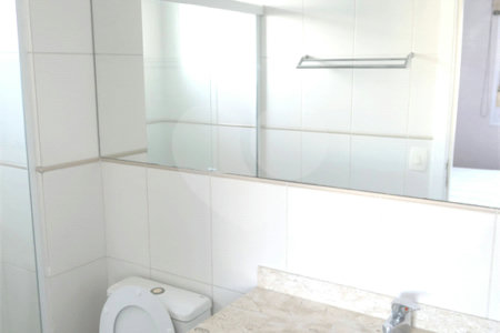 Apartamento para alugar com 3 quartos, sendo 1 suíte, em Vila Olímpia, São Paulo, SP