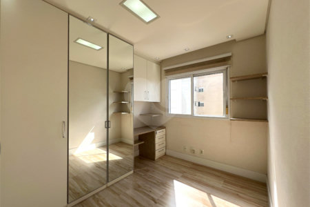 Apartamento à venda com 3 quartos, sendo 1 suíte,  em Vila Andrade, São Paulo, SP