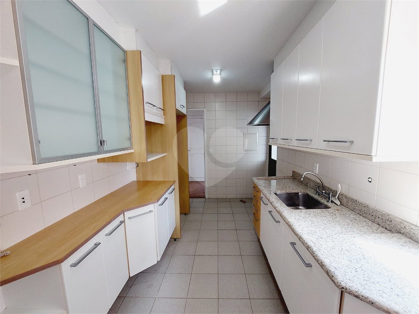Apartamento à venda com 4 quartos, sendo 2 suítes,  em Alto da Lapa, São Paulo, SP