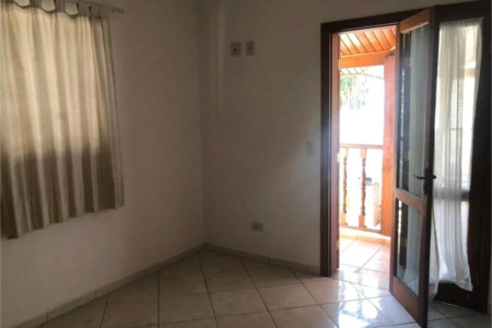 Casa à venda com 4 suítes no condomínio Vila das Emboabas, São Paulo - SP
