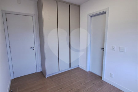 Apartamento à venda com 3 suítes em Sumarezinho, São Paulo, SP