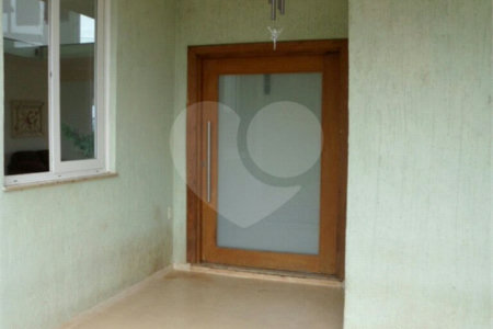 Casa à venda com 4 quartos, sendo 2 suítes, em Pinhal, Jarinu, SP