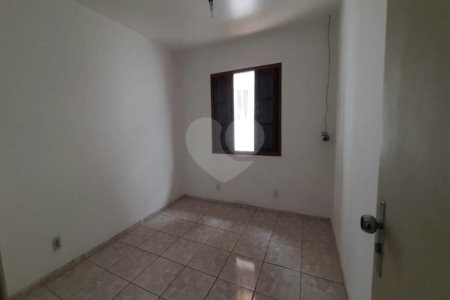 Casa à venda com 3 quartos, sendo 1 suíte,  em Rio Pequeno, São Paulo, SP