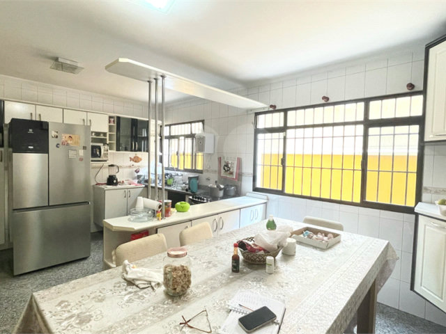 Sobrado à venda com 3 quartos, sendo 1 suíte,  em Vila Guilherme, São Paulo, SP