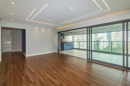 Apartamento à venda com 3 quartos, sendo 2 suítes, em Pinheiros, São Paulo, SP