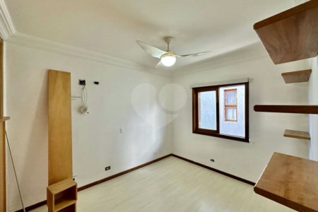 Casa à venda com 4 quartos, sendo 2 suítes,  no condomínio São Paulo Ii, Cotia - SP