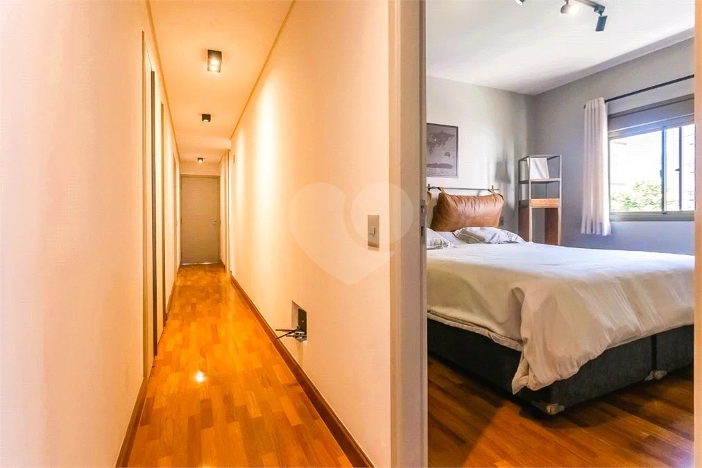 Vila Clementino - Apartamento reformado | 186 m² | 3 suítes | 3 vagas livres