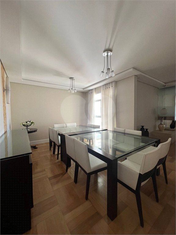 Apartamento à venda com 4 quartos, sendo 2 suítes,  em Vila Oliveira, Mogi das Cruzes, SP
