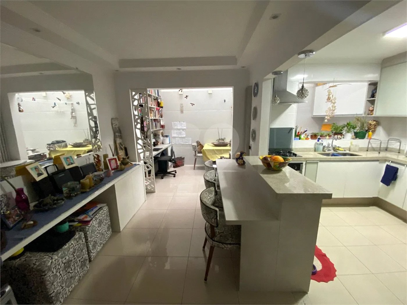 Casa à venda com 3 quartos, sendo 1 suíte, no condomínio Residencial Santa Teresinha, São Paulo - SP