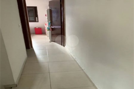 Sobrado à venda com 2 quartos em Vila Nivi, São Paulo, SP