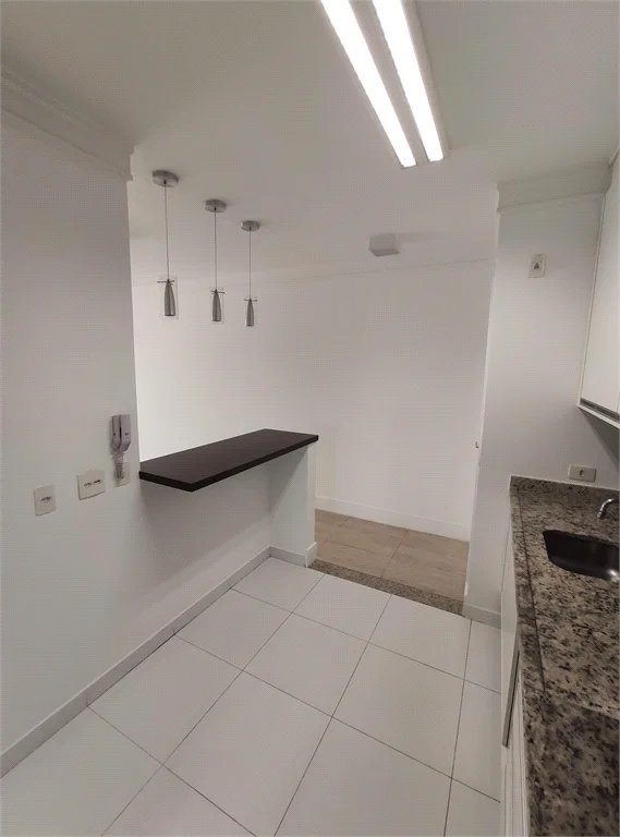 Apartamento à venda ou para alugar com 3 quartos, sendo 1 suíte, em Parque Reboucas, São Paulo, SP