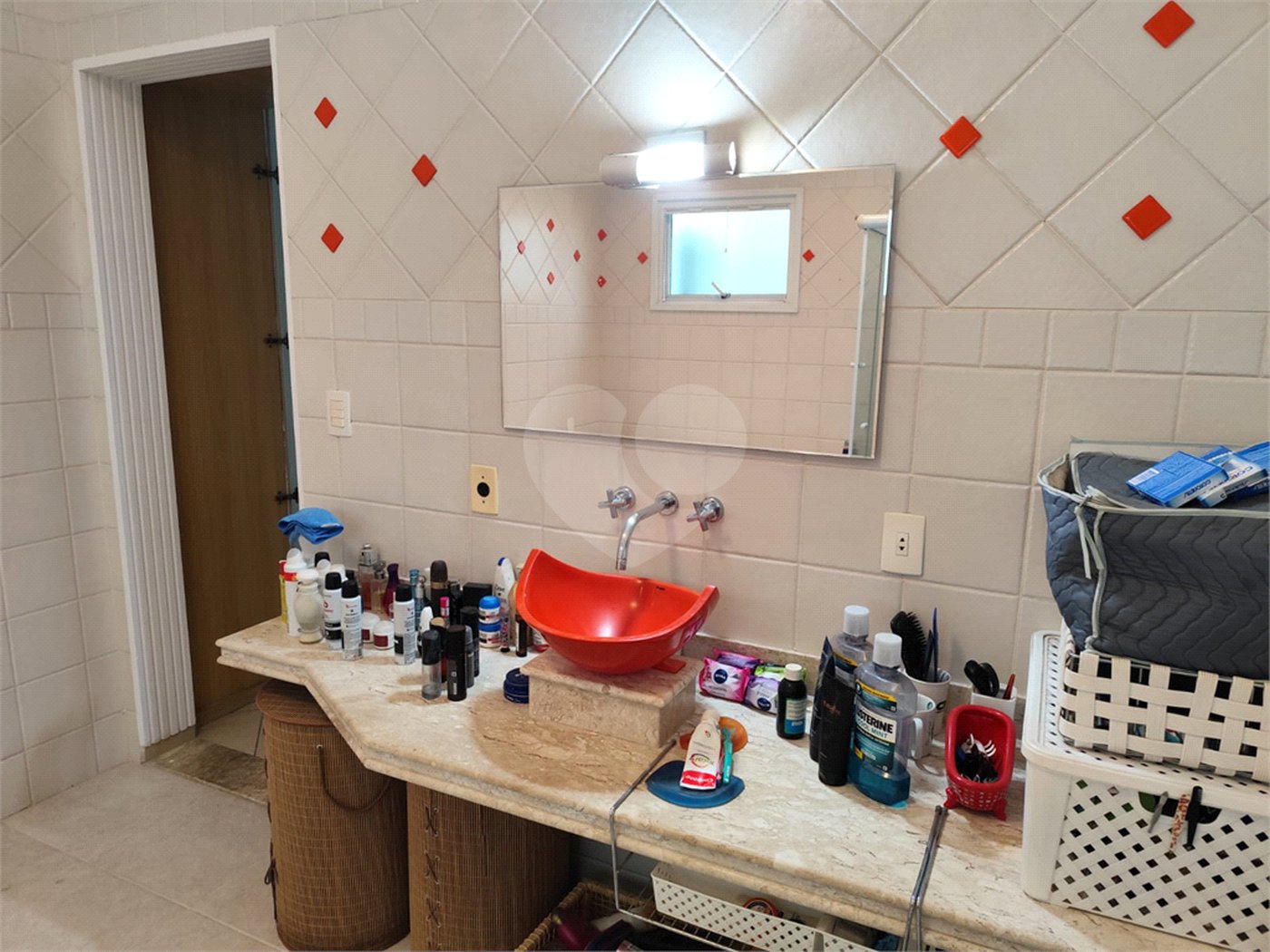 Sobrado à venda com 3 quartos, sendo 2 suítes, em Vila Romão, Salto, SP