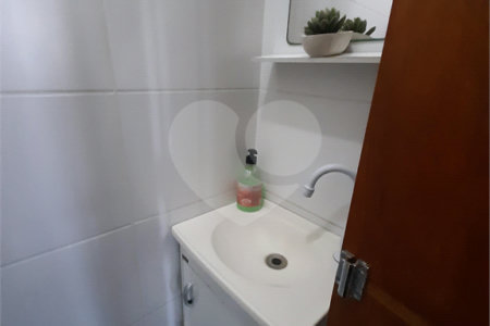 Casa Térrea à venda com 2 quartos, sendo 1 suíte, em Vila Nivi, São Paulo, SP