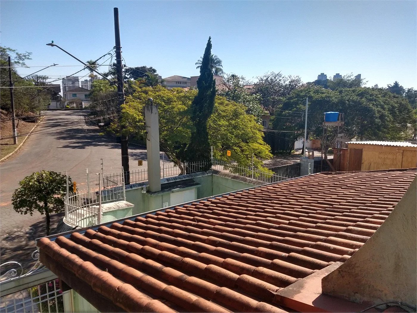 Sobrado à venda com 4 quartos, sendo 1 suíte,  em Parque dos Príncipes, São Paulo, SP