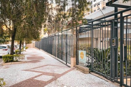 Apartamento à venda com 3 quartos, sendo 1 suíte,  em Cidade São Francisco, São Paulo, SP