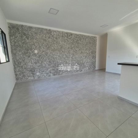 Casa térrea à venda com 3 quartos, sendo 1 suíte, em Vila Bonsai, Atibaia - SP