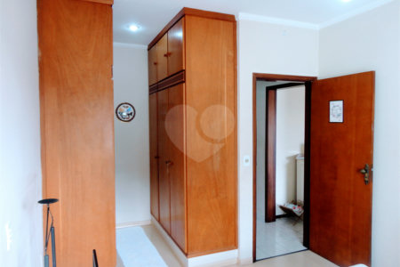 Casa à venda com 3 quartos em Vila Clayton, Valinhos, SP