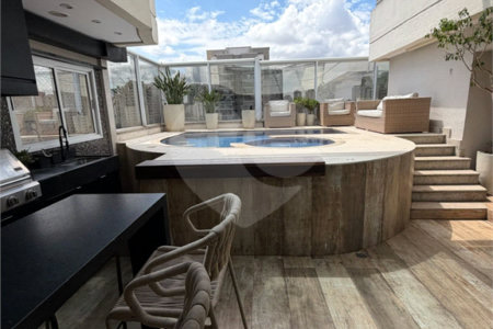 Triplex à venda com 4 suítes em Santa Teresinha, São Paulo, SP