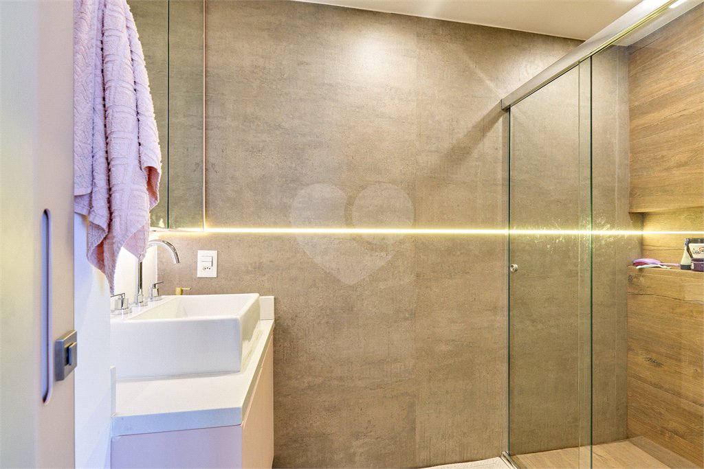 Apartamento à venda com 3 suítes em Brooklin, São Paulo, SP