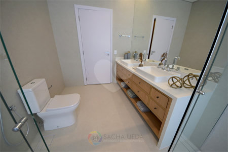 Casa à venda com 4 suítes no condomínio Villa dos Pinheiros, Indaiatuba - SP