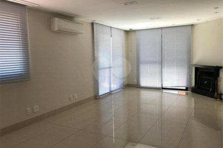 Apartamento à venda com 3 quartos, sendo 1 suíte, em Vila Andrade, São Paulo, SP