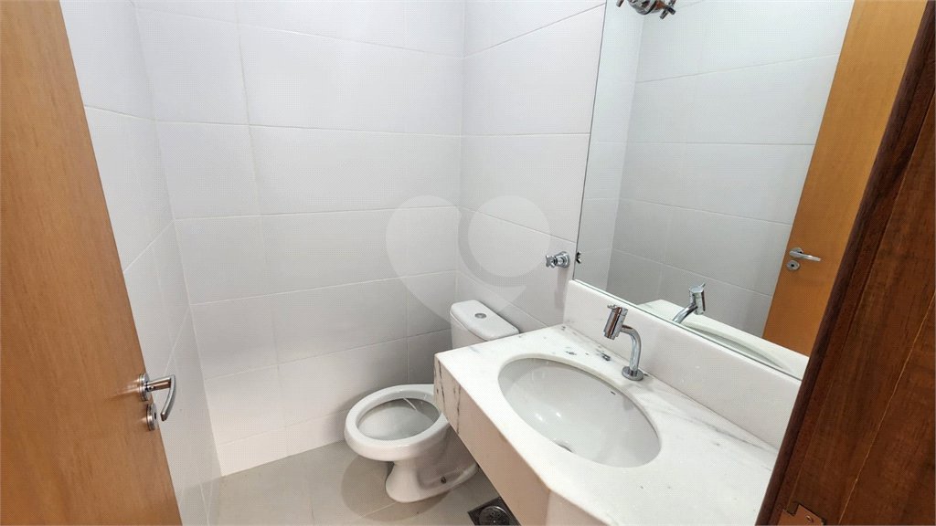 Casa à venda com 4 suítes no condomínio Santa Isabel I, Louveira - SP