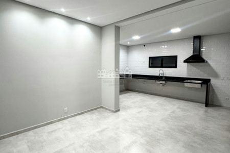 Casa à venda com 3 quartos, sendo 3 suítes, no Condomínio Quintas da Boa Vista, Atibaia - SP