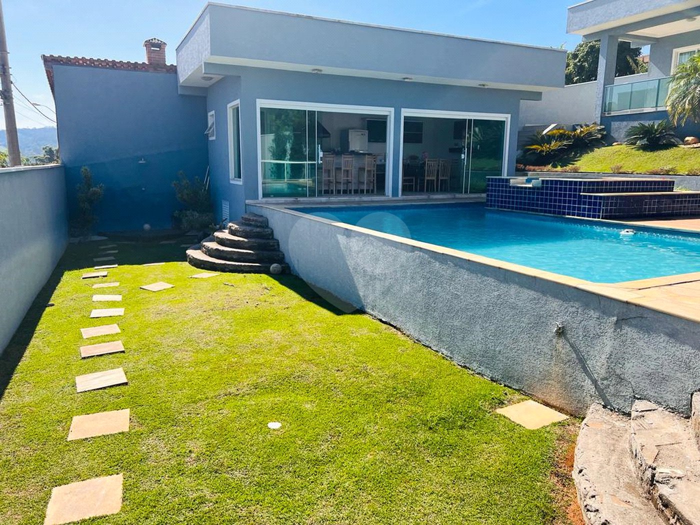 Casa à venda com 3 suítes no Centro, Bom Jesus dos Perdões, SP