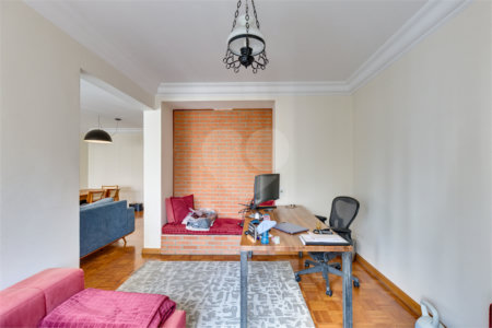 Apartamento à venda com 3 quartos, sendo 2 suítes, em Moema, São Paulo, SP