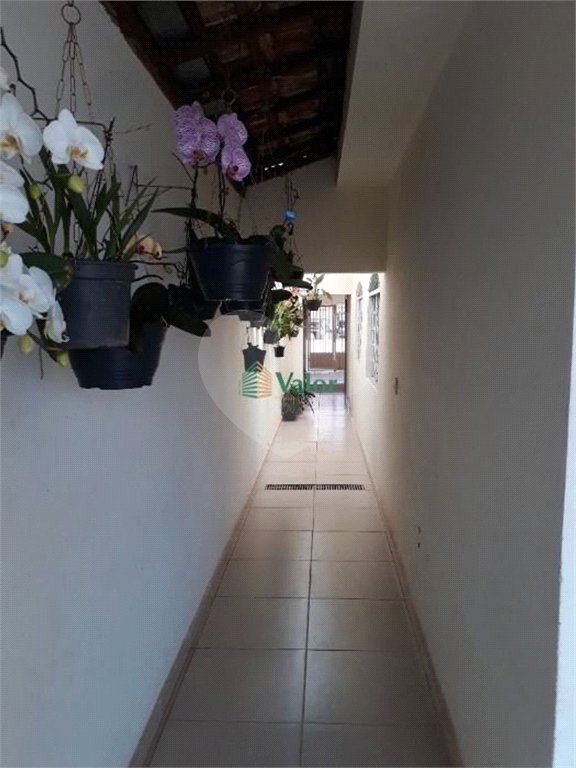 Casa á venda no cidade Aracy