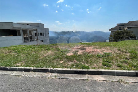 Terreno à venda no condomínio Arujá Hills Iii, Arujá - SP