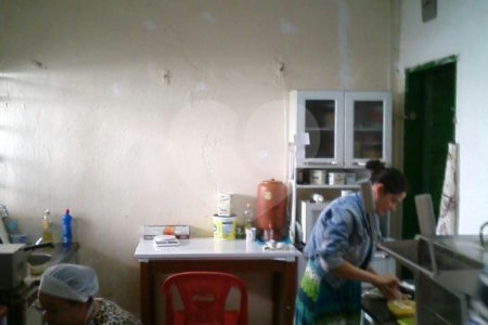 Prédio à venda com 1 quarto em Vila Haro, Sorocaba, SP