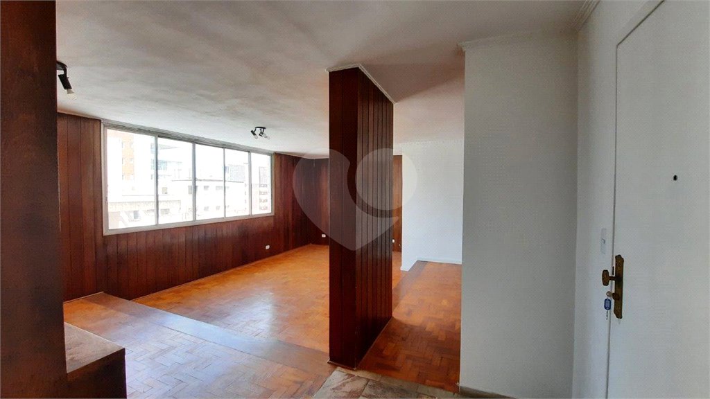 Apartamento à venda com 3 quartos, sendo 1 suíte, em Santa Cecília, São Paulo, SP