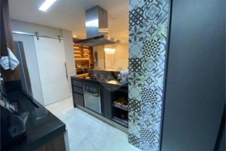 Apartamento à venda com 3 quartos, sendo 1 suíte,  em Vila Regente Feijó, São Paulo, SP