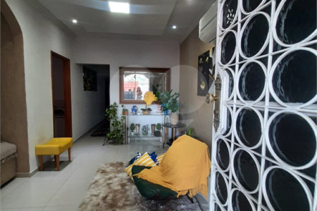 Casa à venda com 4 quartos, sendo 1 suíte, em Senador Camará, Rio de Janeiro, RJ