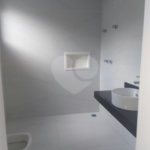 Casa à venda com 5 suítes no condomínio Residencial Santa Maria, Jandira - SP