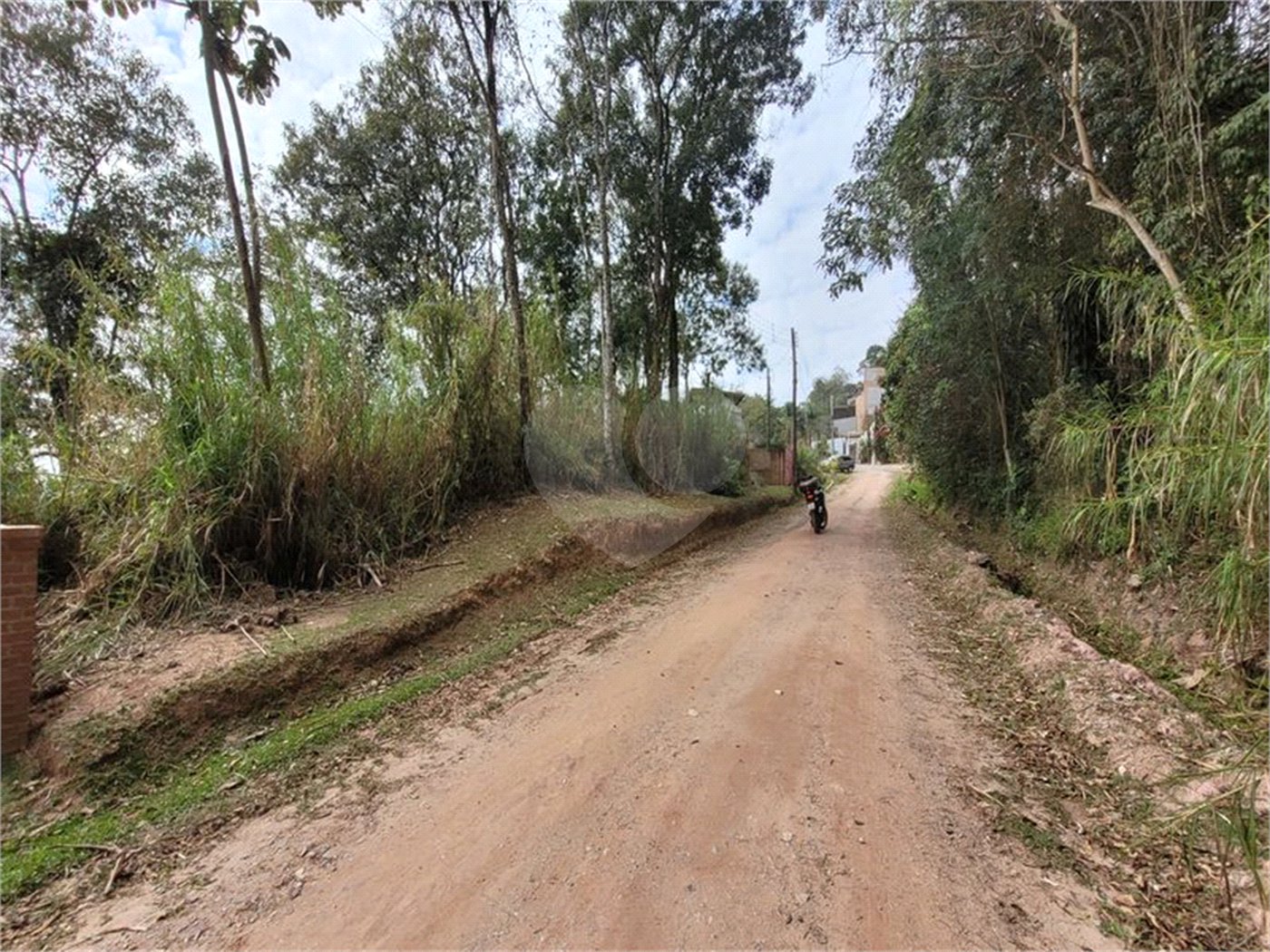 Terreno à venda no condomínio Alpes da Cantareira, Mairiporã - SP