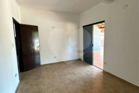 Sobrado à venda ou para alugar com 4 quartos, sendo 2 suítes, em Vila Lacíria, Ponta Porã, MS
