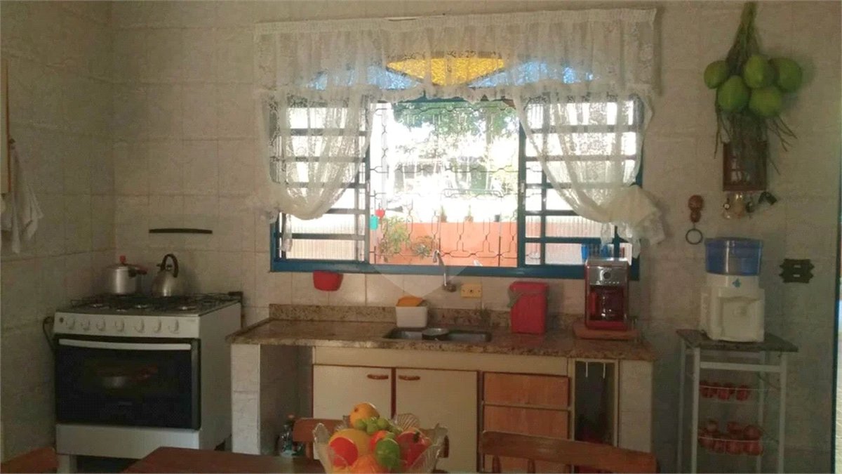 CASA À VENDA | 280 M² | 3 DORMITÓRIOS (1 SUÍTE) | 4 VAGAS NO BOM RETIRO – SÃO JOSÉ DOS CAMPOS!