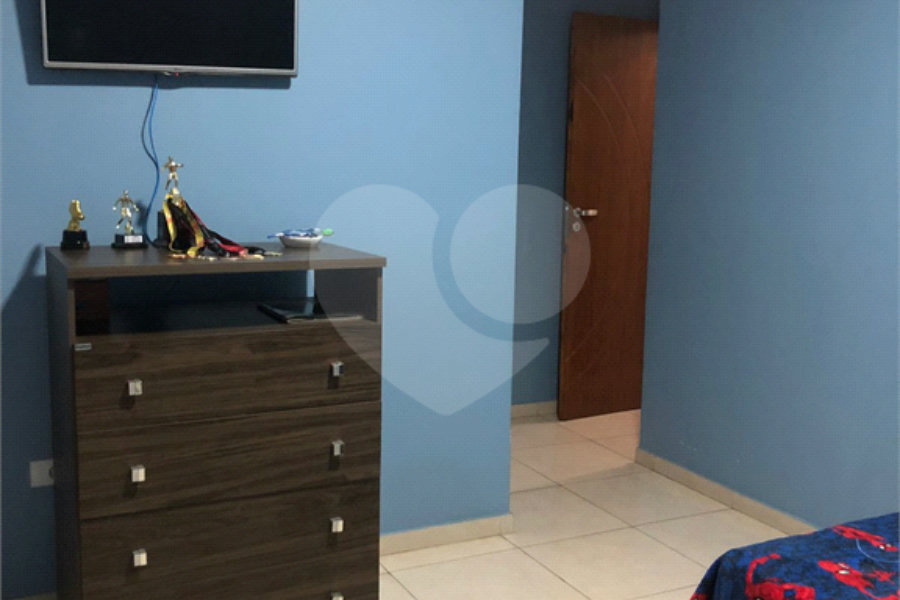 Sobrado à venda com 3 quartos, sendo 1 suíte, em Vila Tibiriçá, Santo André, SP