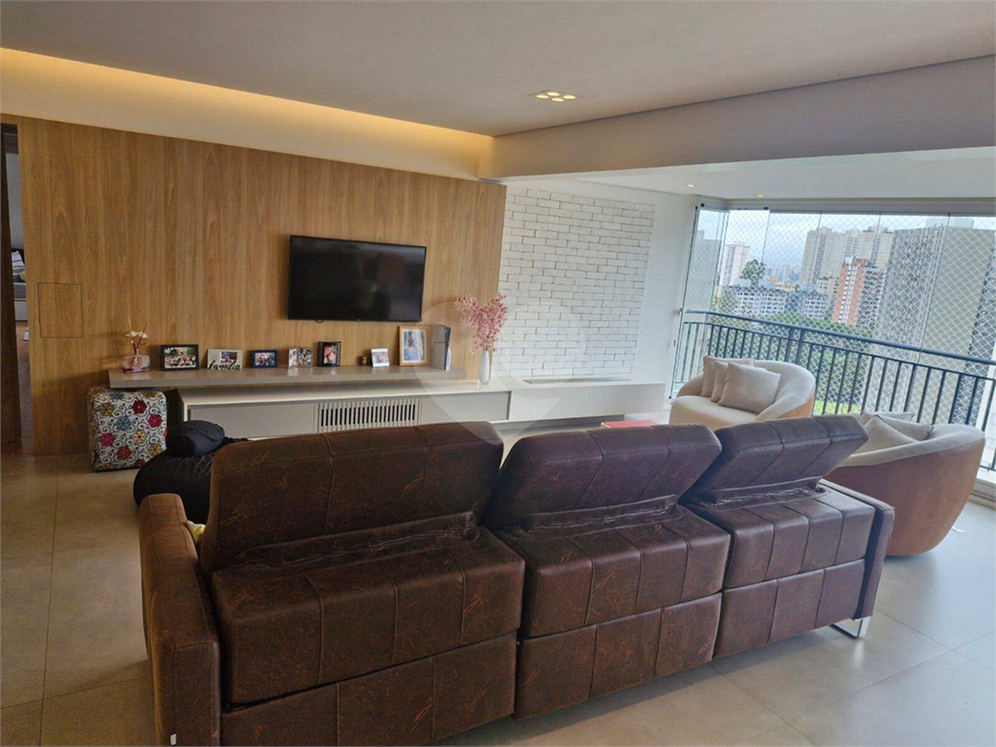 Apartamento à venda com 3 suítes em Vila Suzana, São Paulo, SP