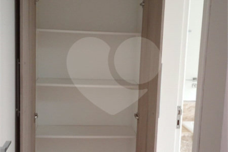 Casa à venda com 3 suítes no condomínio Picollo, Louveira - SP