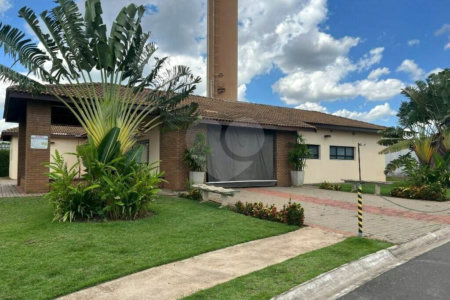 Casa à venda com 3 quartos, sendo 1 suíte, no condomínio Mirante dos Ipes, Salto - SP