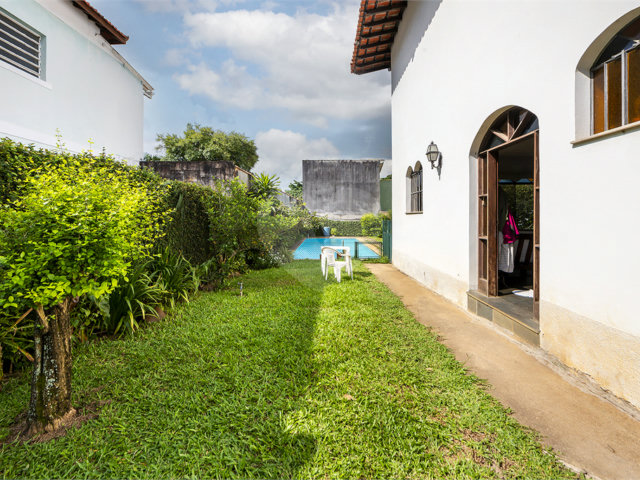 Sobrado à venda com 4 quartos, sendo 3 suítes,  em Alto da Boa Vista, São Paulo, SP