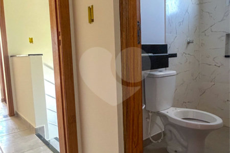Casa à venda com 2 suítes em Vila Santa Helena, Atibaia, SP